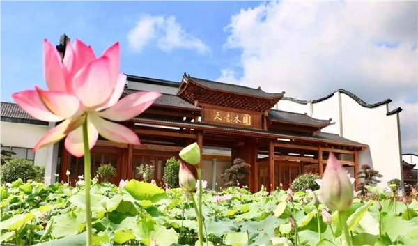 清溪村、天意木國景區(qū)、明清古巷、市博物館、胡林翼故居二日游