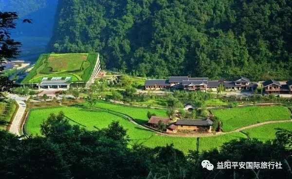 　張家界大峽谷、玻璃橋、黃龍洞品質(zhì)純玩兩日游c2