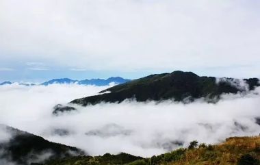 神農(nóng)頂、神農(nóng)祭壇、官門山、天生橋、昭君故里汽車三日純玩游