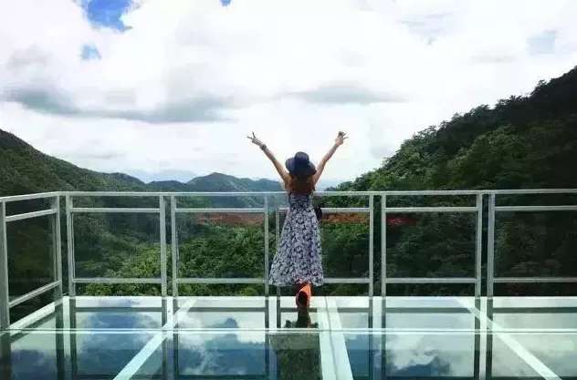 國際和平城—芷江、懷化大峽谷負(fù)離子洗肺體驗(yàn)二日游